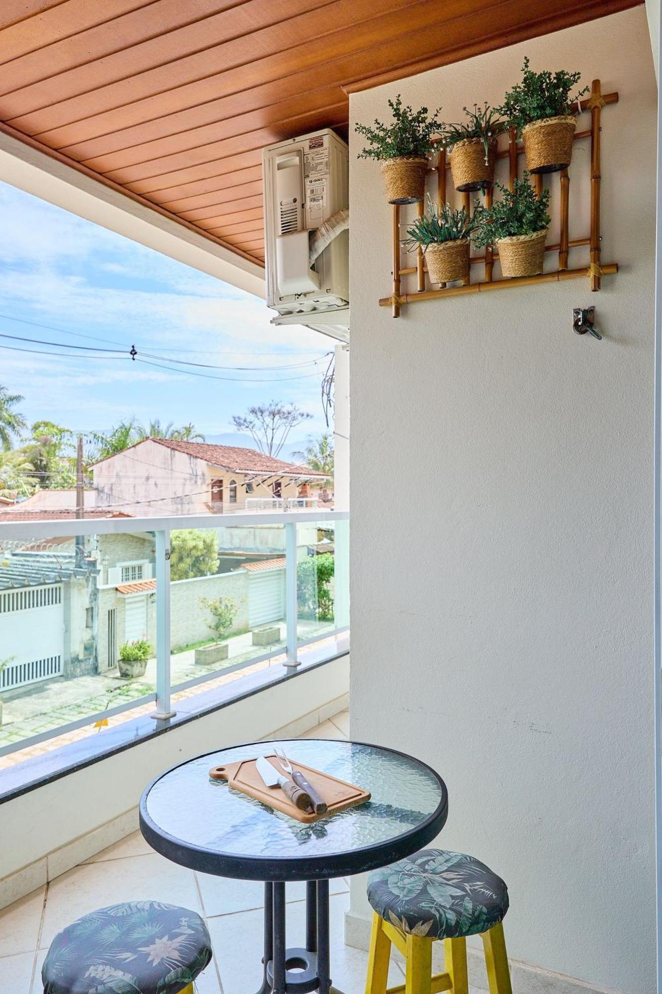 Apartment Af11: Perto Praias E Comercio, Piscina, Ar, Wi-fi, Varanda Gourmet