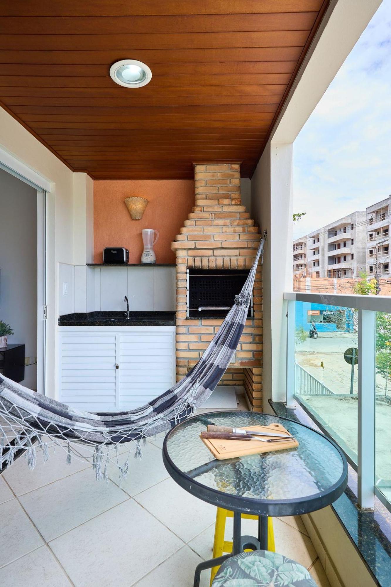 Af11: Perto Praias E Comercio, Piscina, Ar, Wi-fi, Varanda Gourmet Apartment