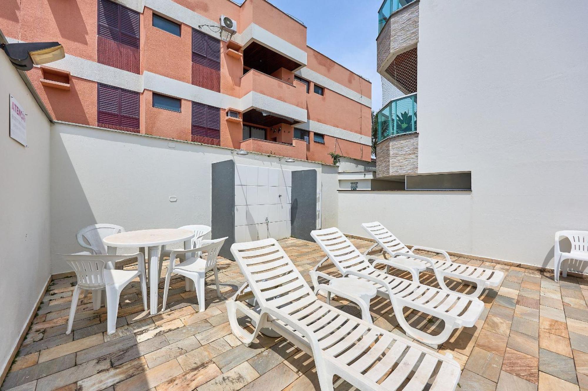 Af11: Perto Praias E Comercio, Piscina, Ar, Wi-fi, Varanda Gourmet Apartment Ubatuba