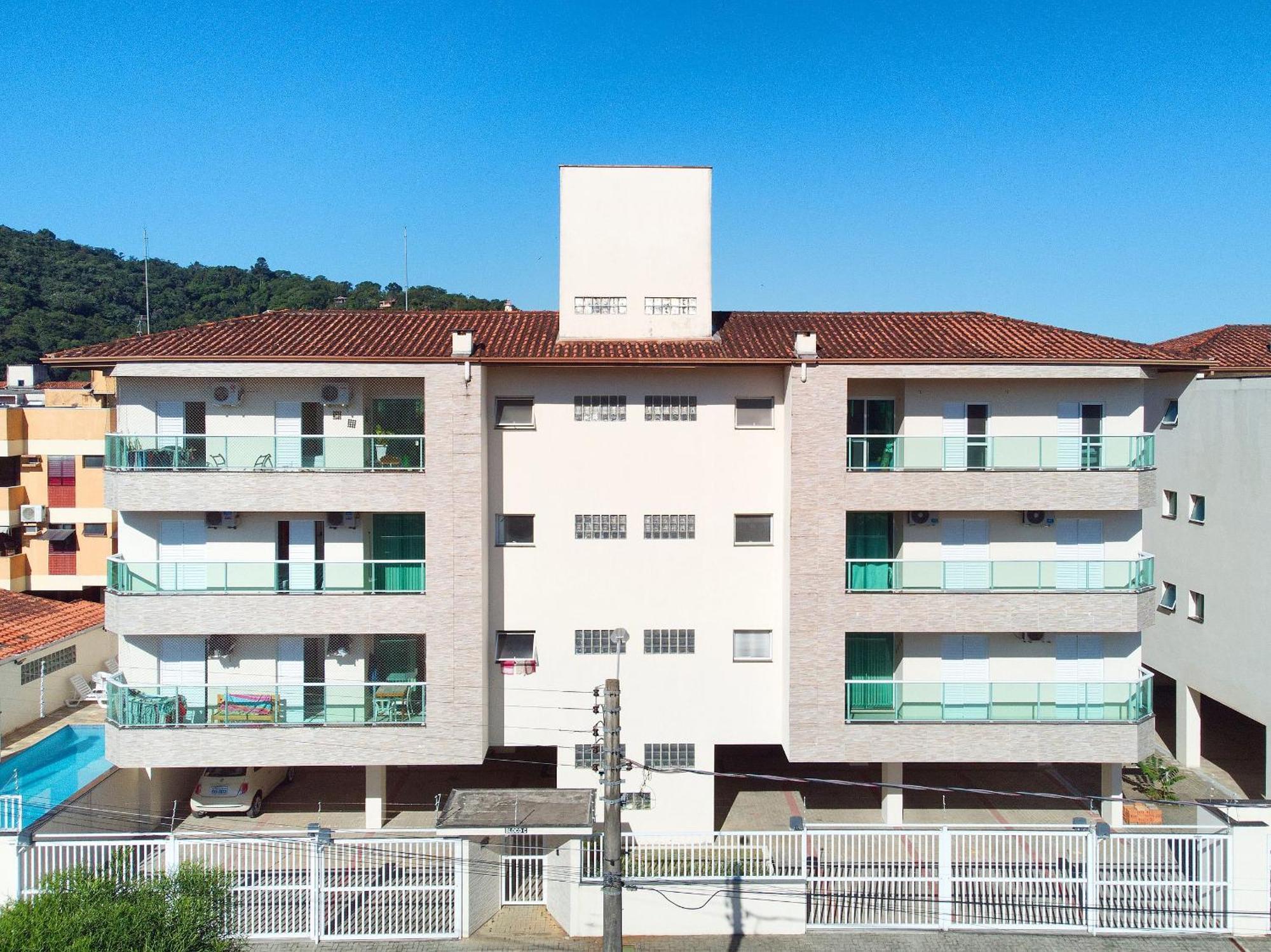 Af11: Perto Praias E Comercio, Piscina, Ar, Wi-fi, Varanda Gourmet Apartment Ubatuba